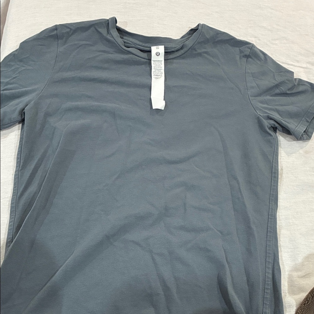 lululemon athletica Slate Gray Short Sleeve Tee